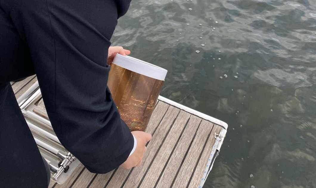 Askespredning over åbent vand Askespredning over åbent vand